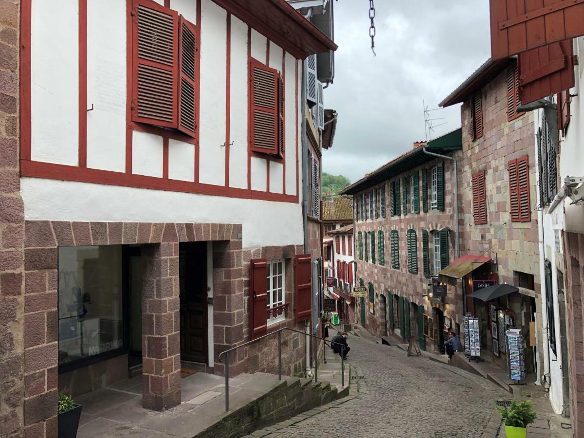 Maison Simonenia Saint-Jean-Pied-de-Port Bagian luar foto